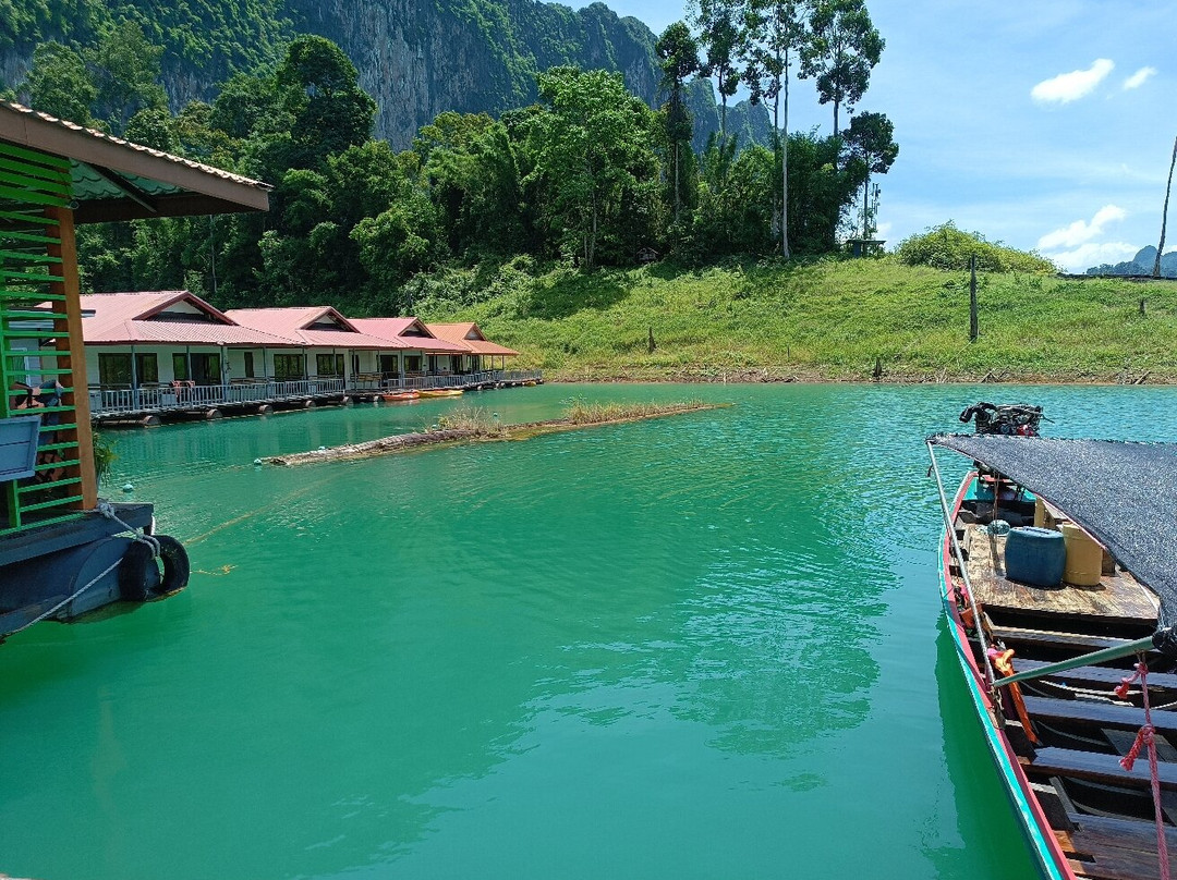 晨霧渡假村主图