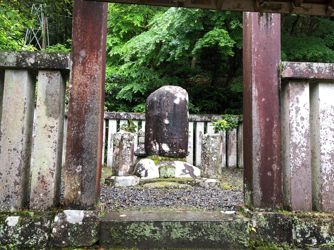 Grave of Minamotono Yoriie-伊豆市必去景点