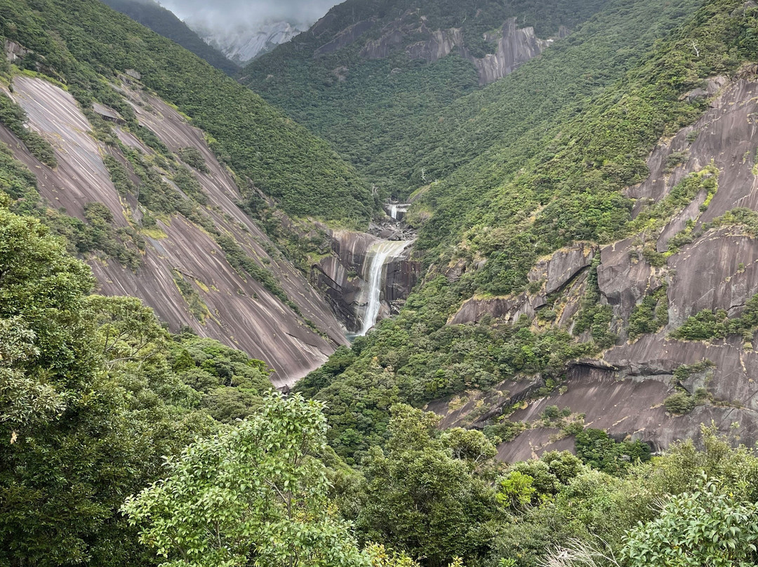 Sempiro Falls景点图片