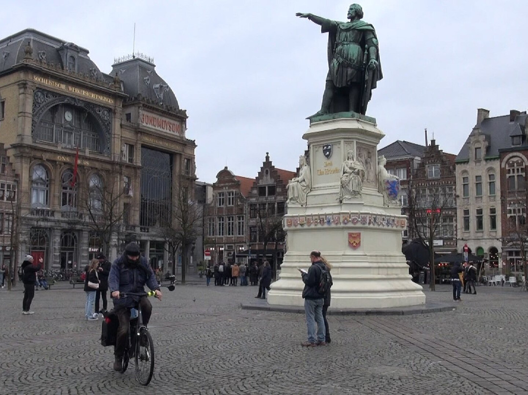 Vrijdagmarkt景点图片
