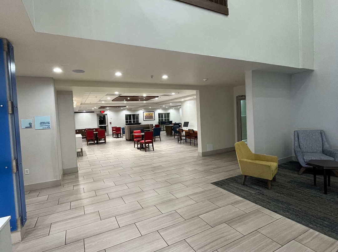 洛迪快捷假日酒店主图