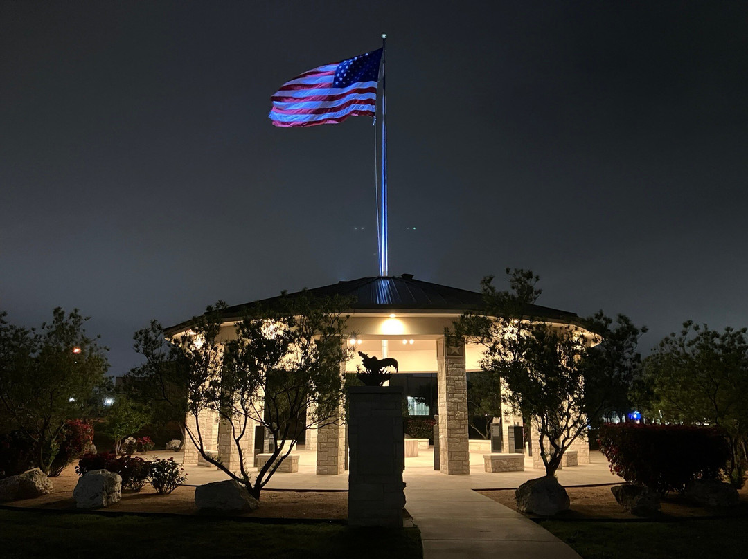 Fort Hood November 5 Memorial景点图片