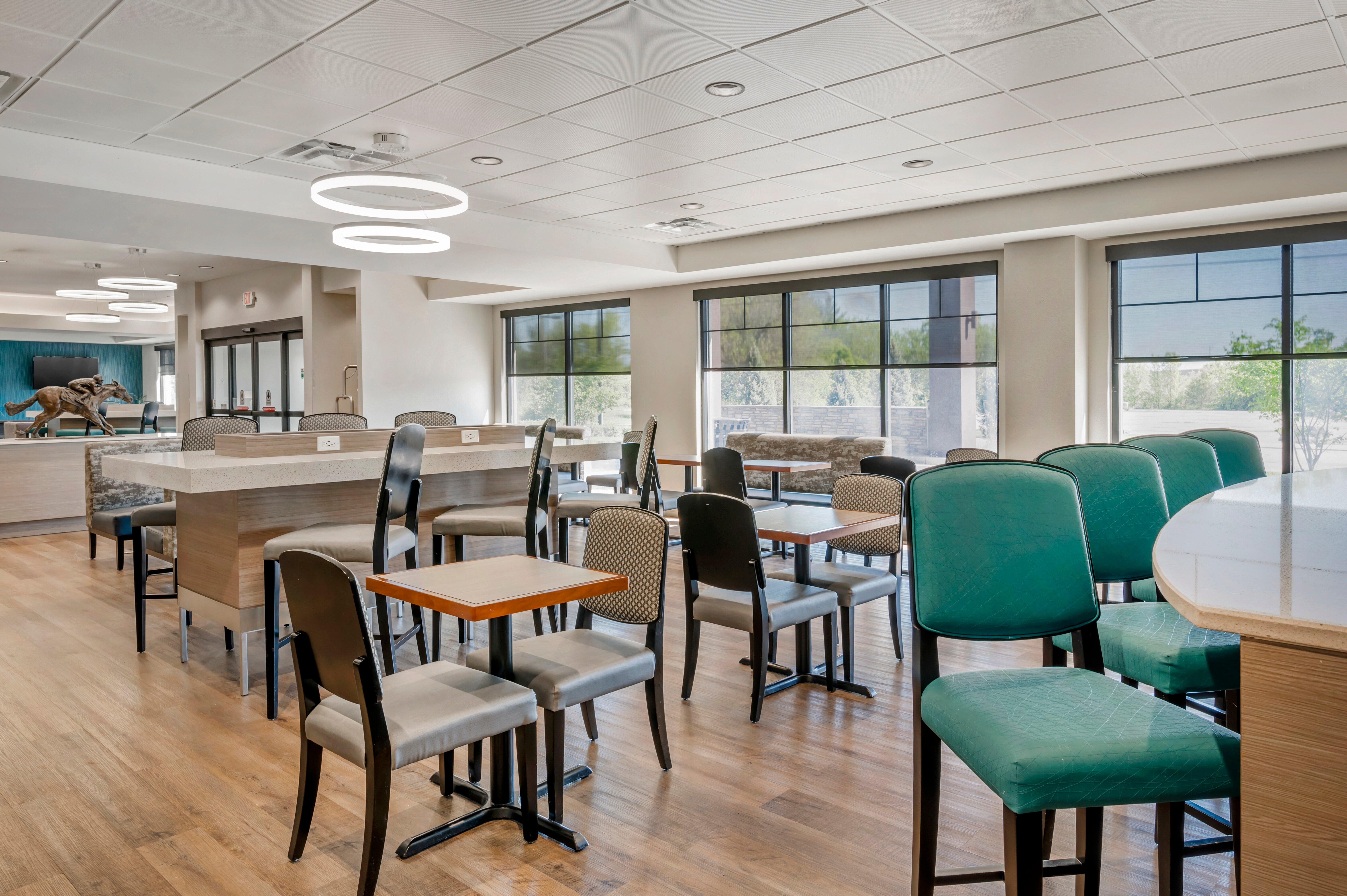 Best Western Plus Louisville North-餐饮