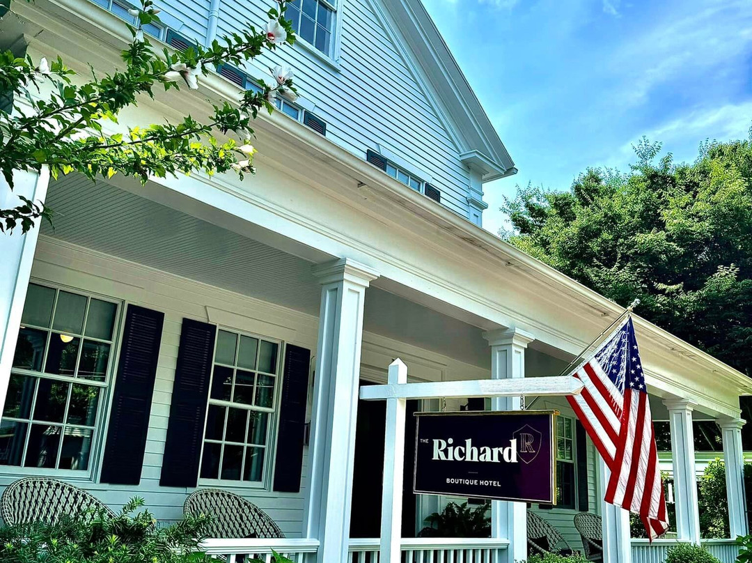 The Richard, The Edgartown Collection：理查德，埃德加敦系列主图