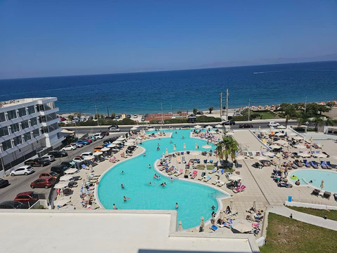 Belair Beach Hotel主图