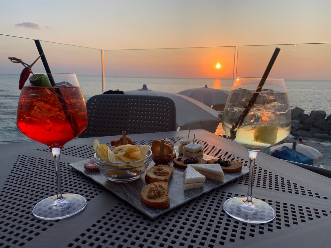 Sunset Beach Bar