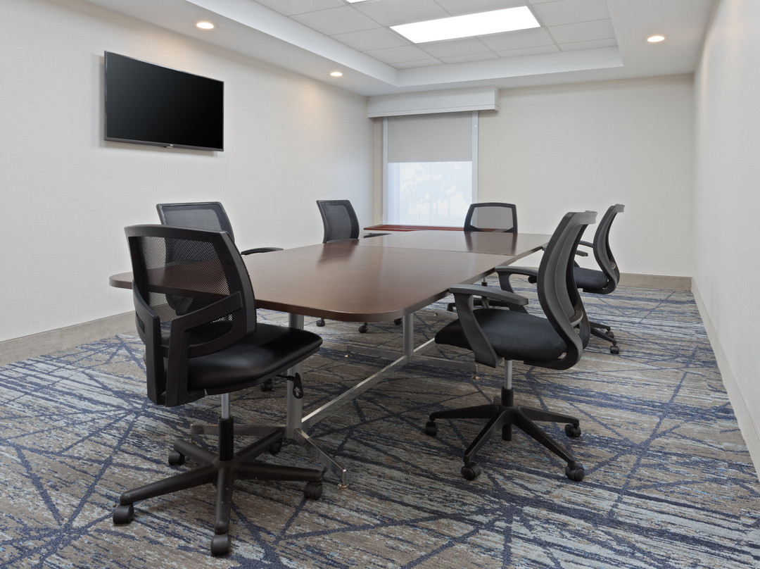 Holiday Inn Express & Suites Cincinnati Riverfront By IHG主图