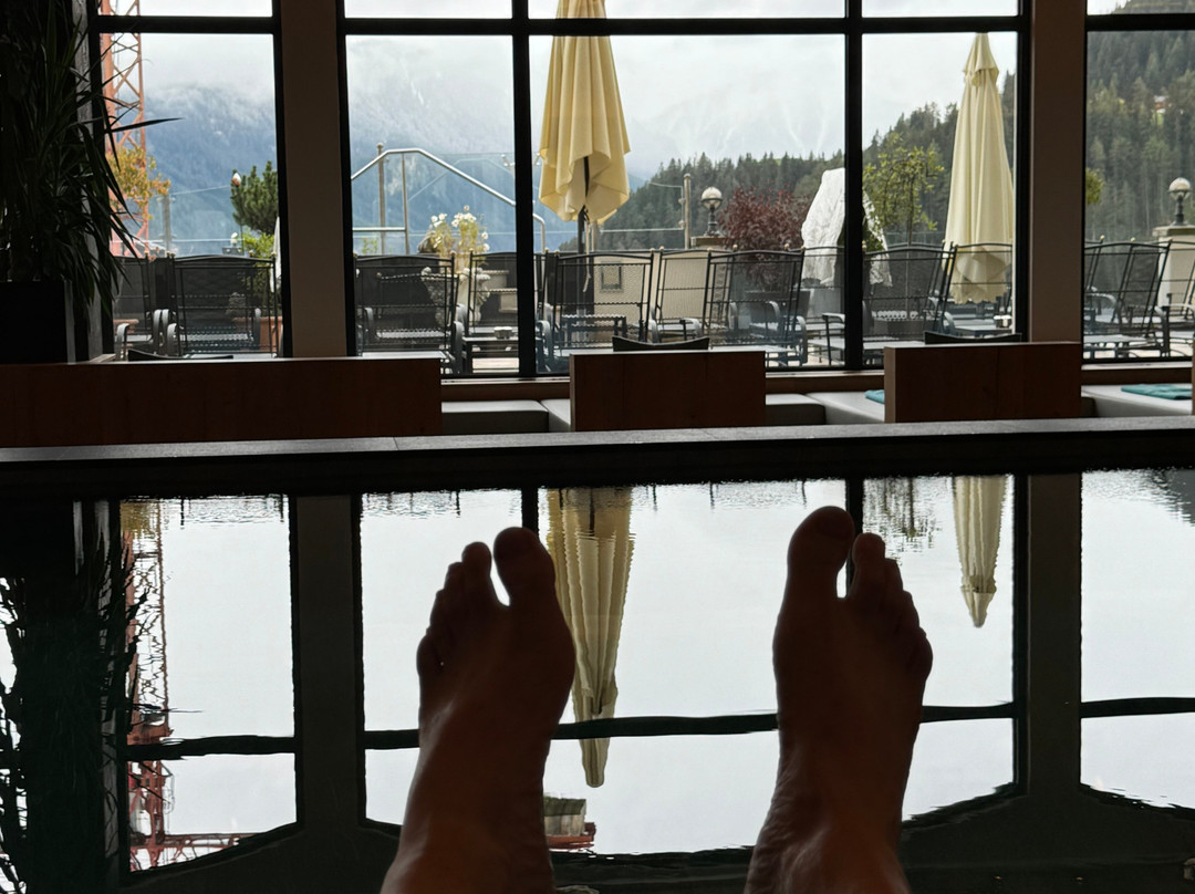 瑟尔沃萨健康酒店主图