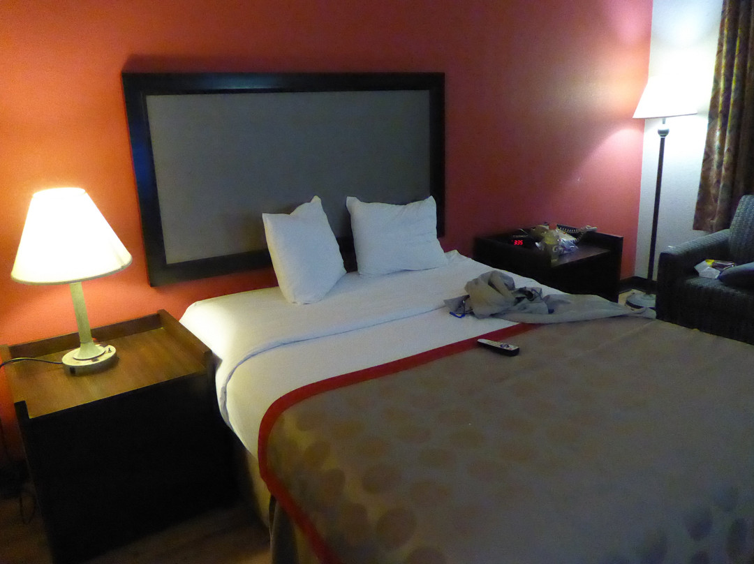 Ramada by Wyndham West Memphis主图