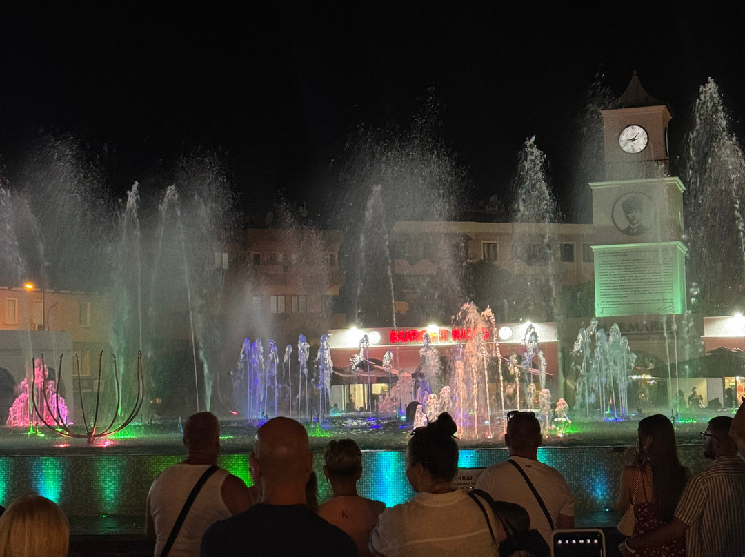 Dancing Fountains景点图片