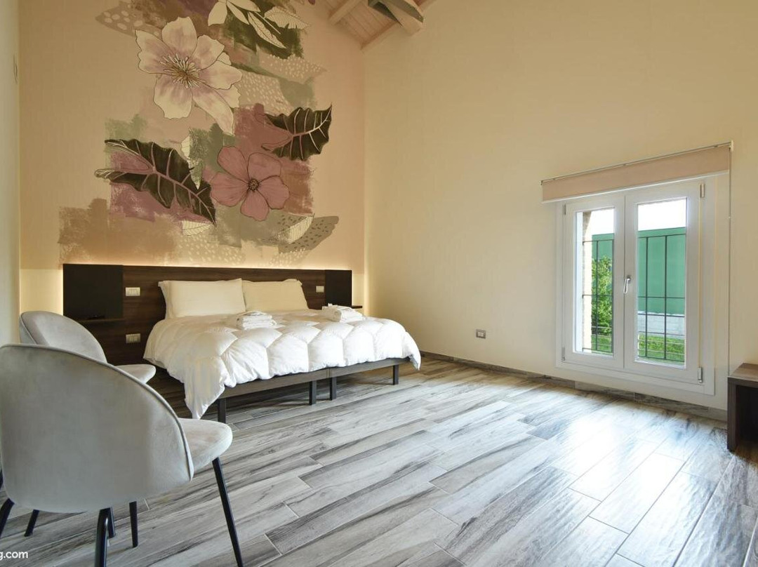 Royal Garden Luxury Rooms主图