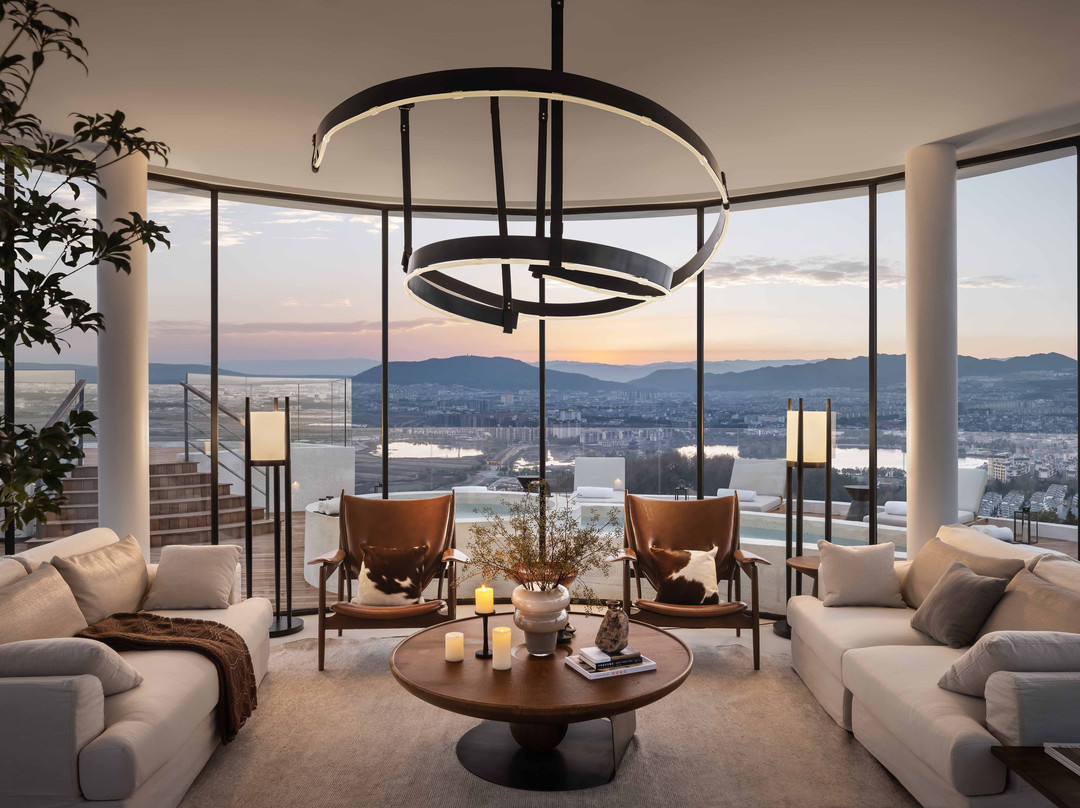 腾冲月泊半山温泉度假酒店