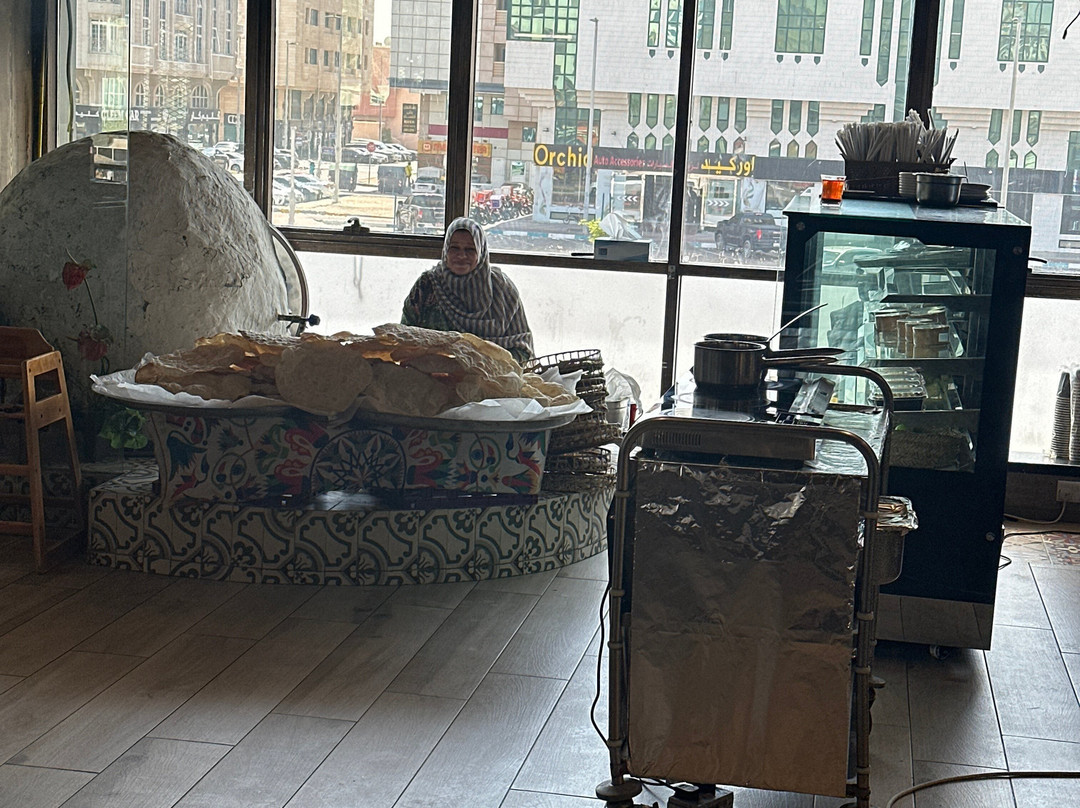 Tasha Restaurant & Cafe