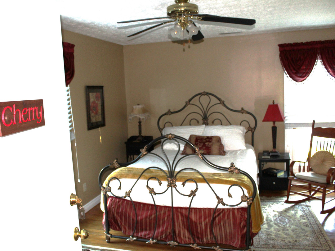 The Hill House Bed & Breakfast主图