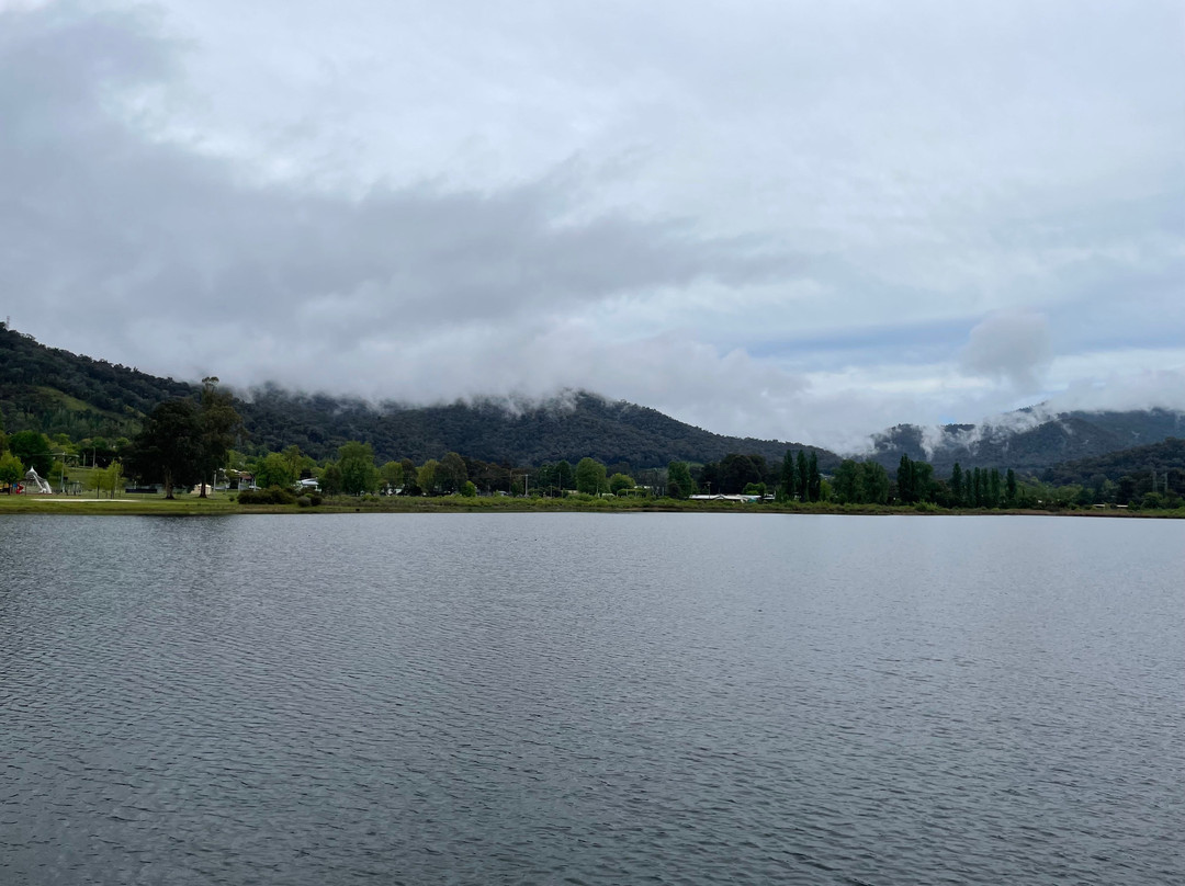 Mount Beauty Pondage-Mount Beauty必去景点