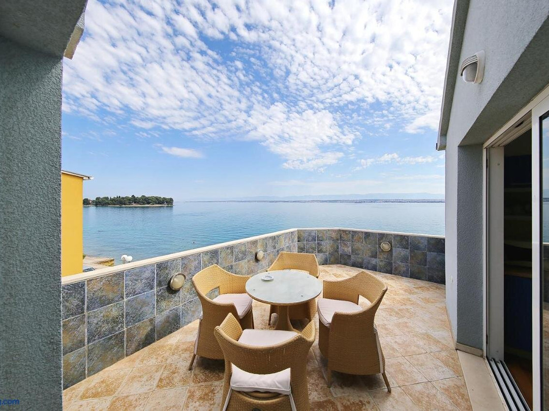 Punta Preko Apartments