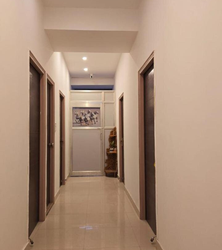 OYO Jp Palace & Home Stay