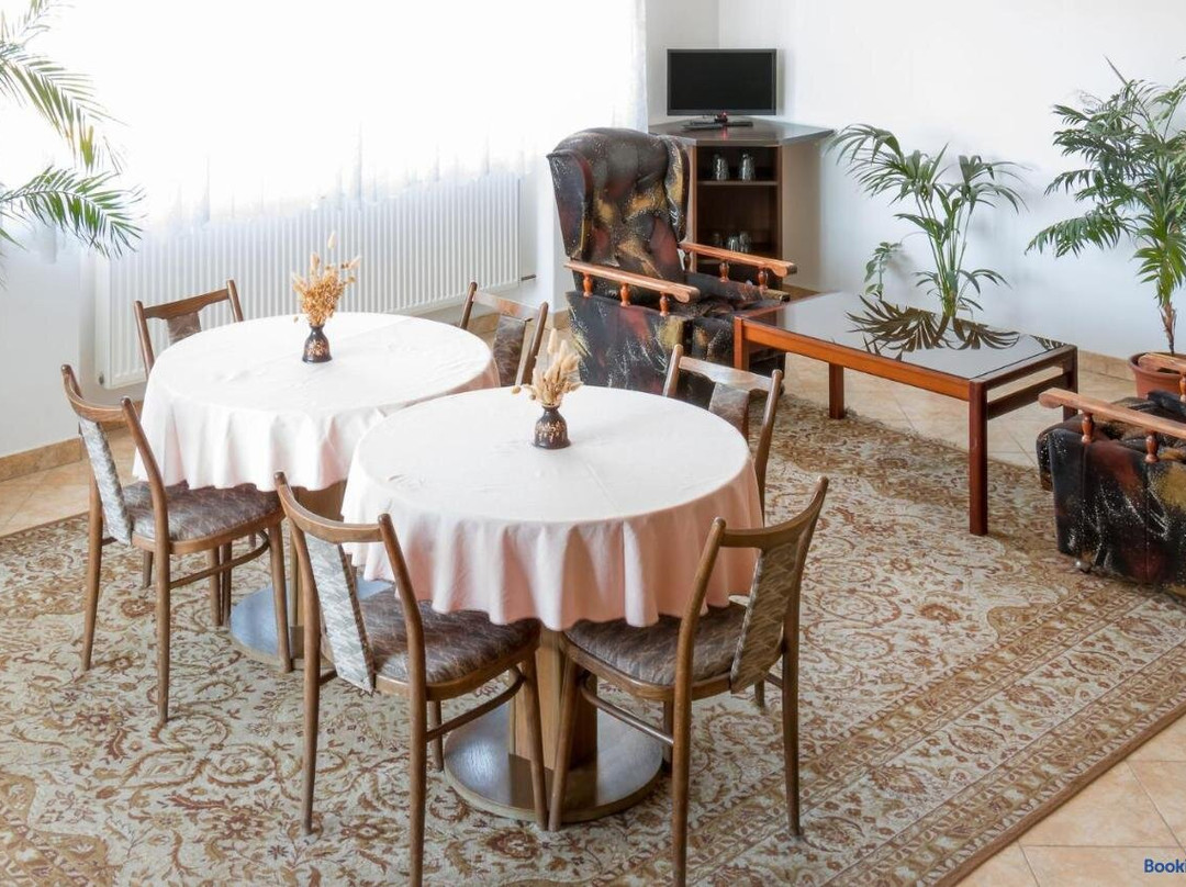 Doudleby酒店住宿-Alton Garni Hotel