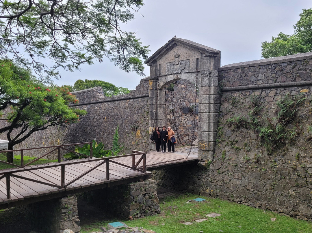 普埃塔休达德拉-科洛尼亚·德尔萨克拉门托城必去景点