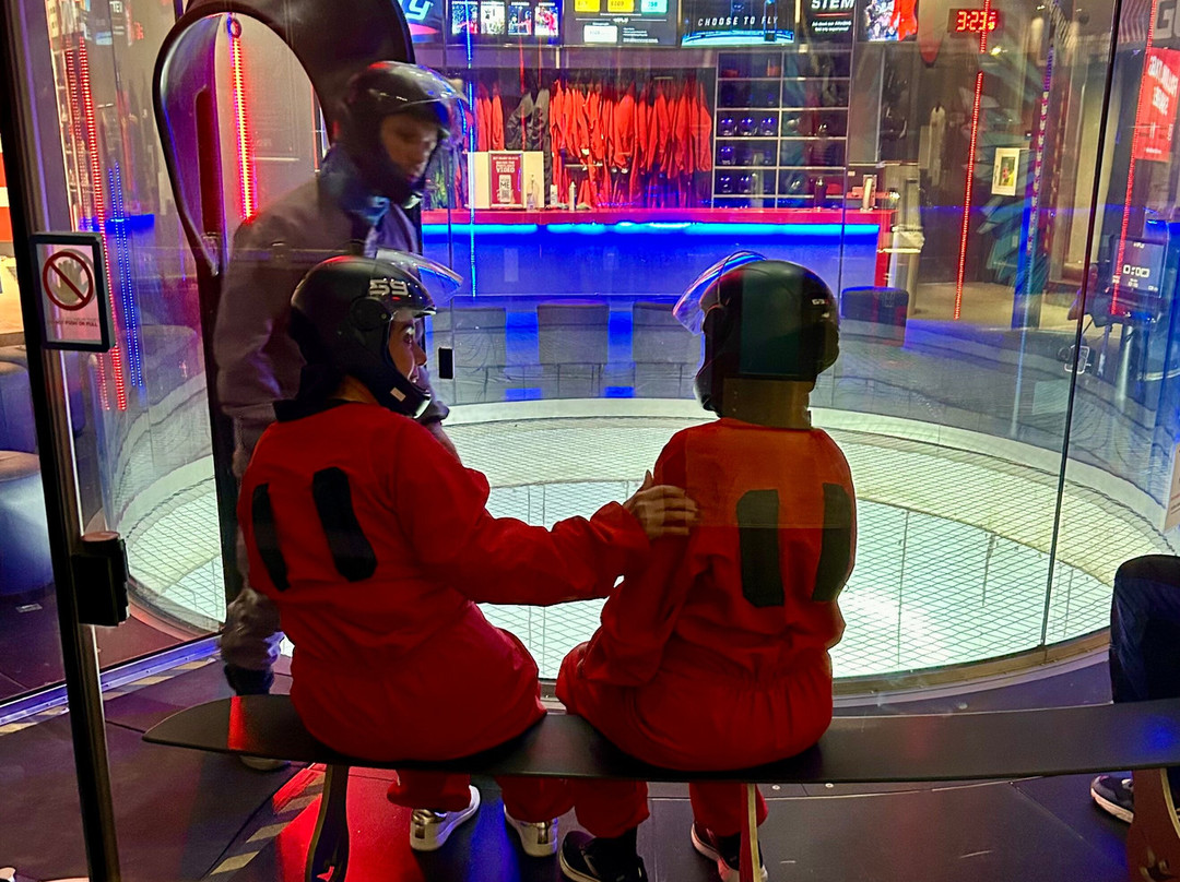 iFLY Indoor Skydiving - Westchester景点图片