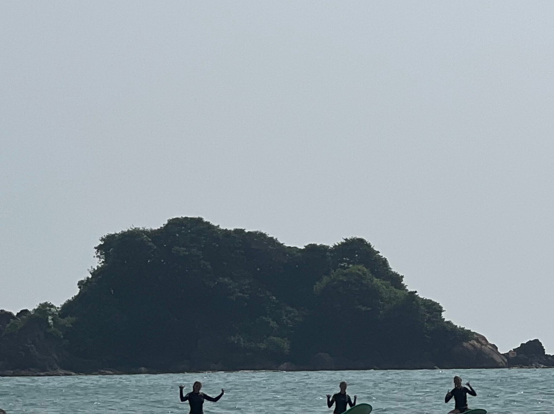 Lucky's Surf School & Surf Camp-瓦勒迦玛必去景点