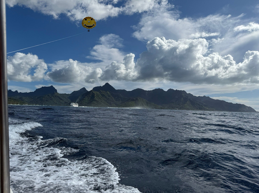 Moorea Parasailing-莫雷阿岛必去景点