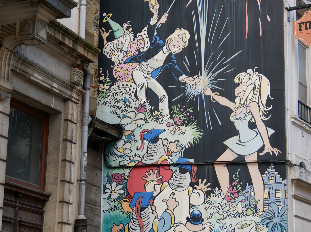 Tintin Mural Painting-布鲁塞尔必去景点