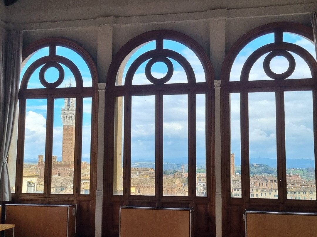 Pinacoteca Nazionale-锡耶纳必去景点