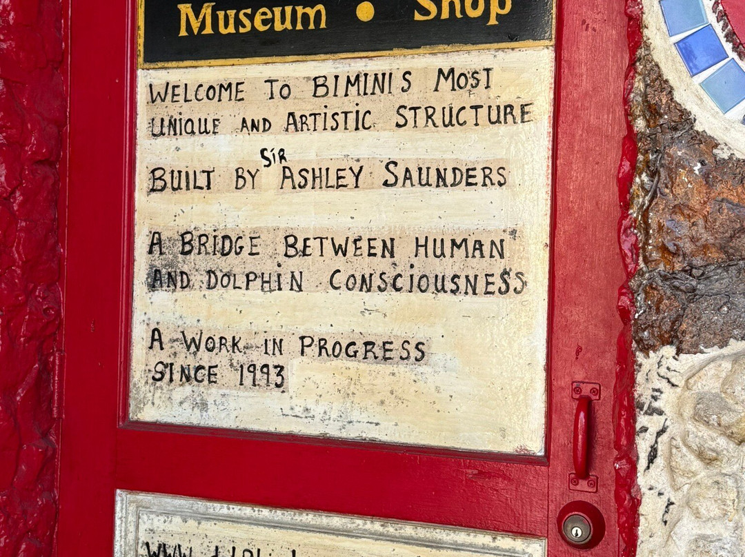 Dolphin House Museum景点图片