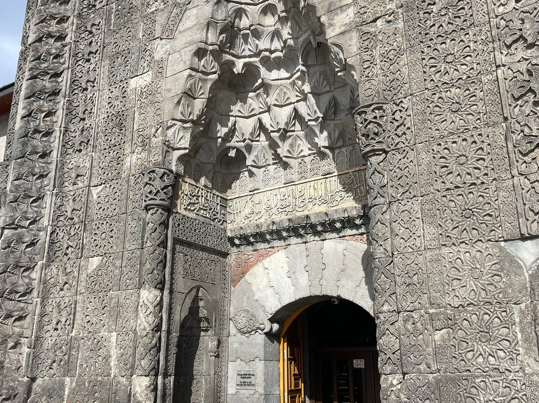 Yakutiye Medresesi-Erzurum必去景点