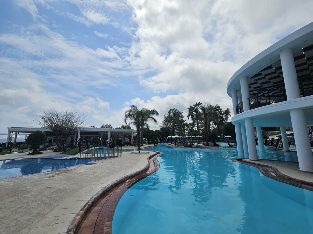Calypso Beach Hotel主图