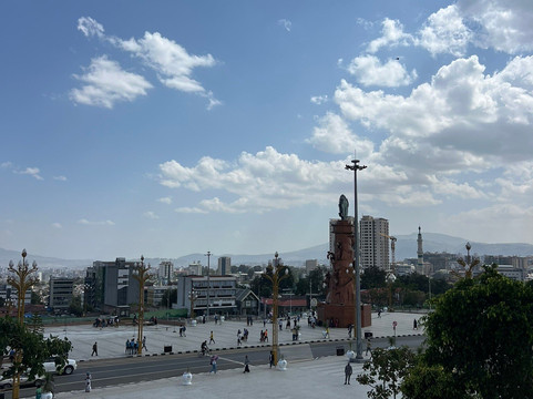 Ride on tour,travel and car rental-亚的斯亚贝巴必去景点