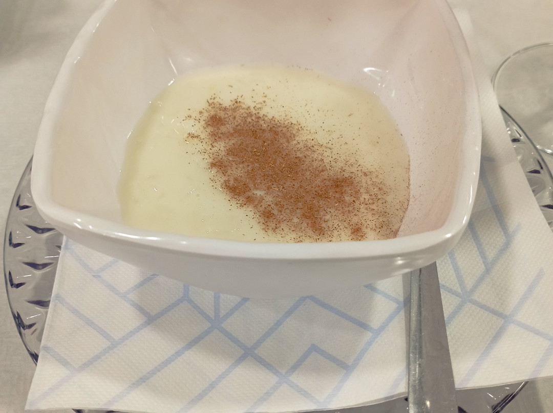 Hotel Reina Isabel主图