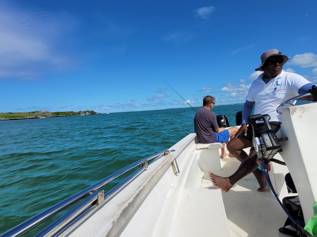 Philao Boat Cruise-Pointe d'Esny必去景点