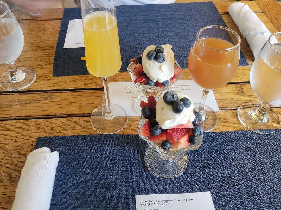 黄铜灯笼酒店主图