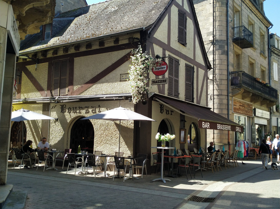 Marché de Brive du mardi-布里夫拉盖亚尔德必去景点