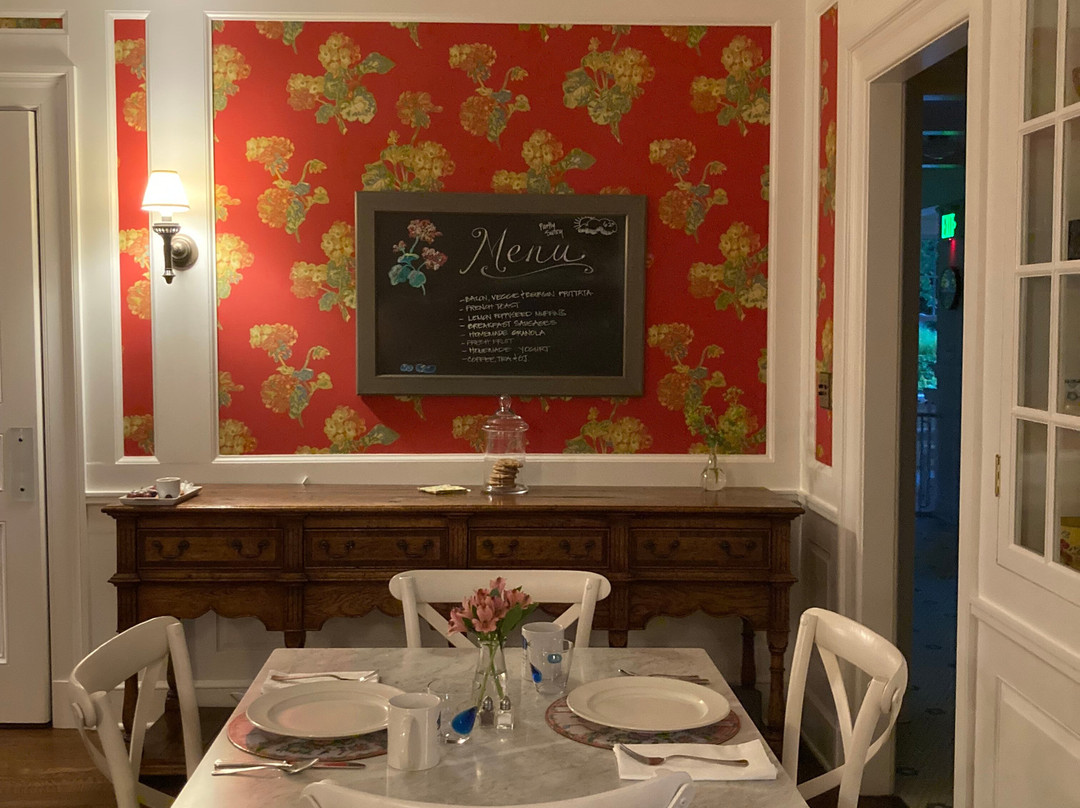 Margin Street Inn主图