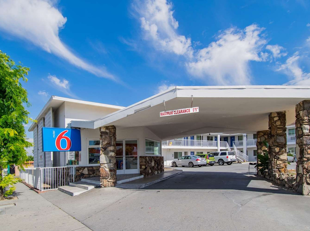 Motel 6 San Bernardino, CA - Downtown