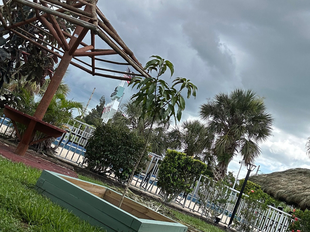 Warm Mineral Springs Motel主图