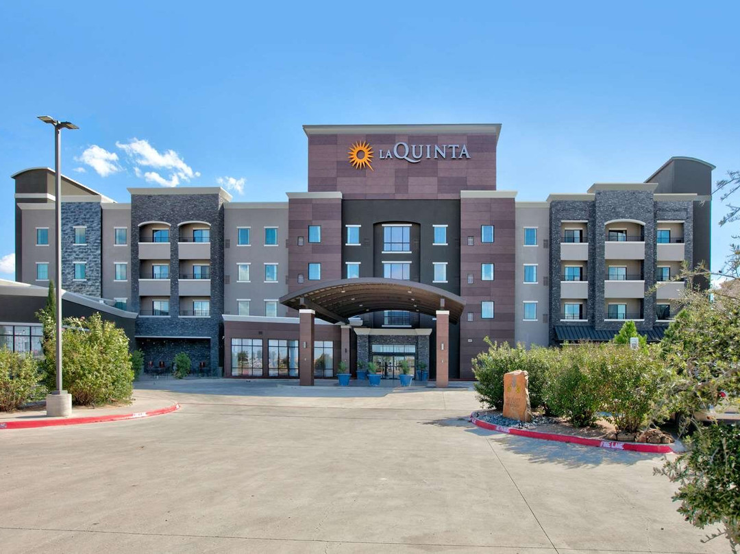 Brownfield酒店住宿-La Quinta Inn & Suites by Wyndham Lubbock Southwest