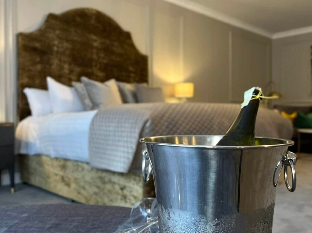 Woodford Dolmen Hotel主图