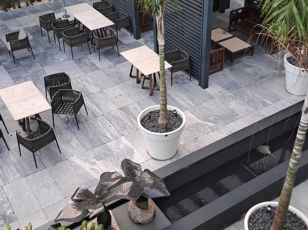 Moevenpick Hotel Abidjan主图