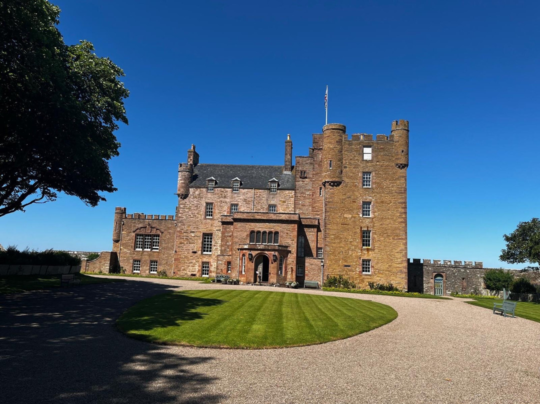 The Castle & Gardens of Mey-Thurso必去景点