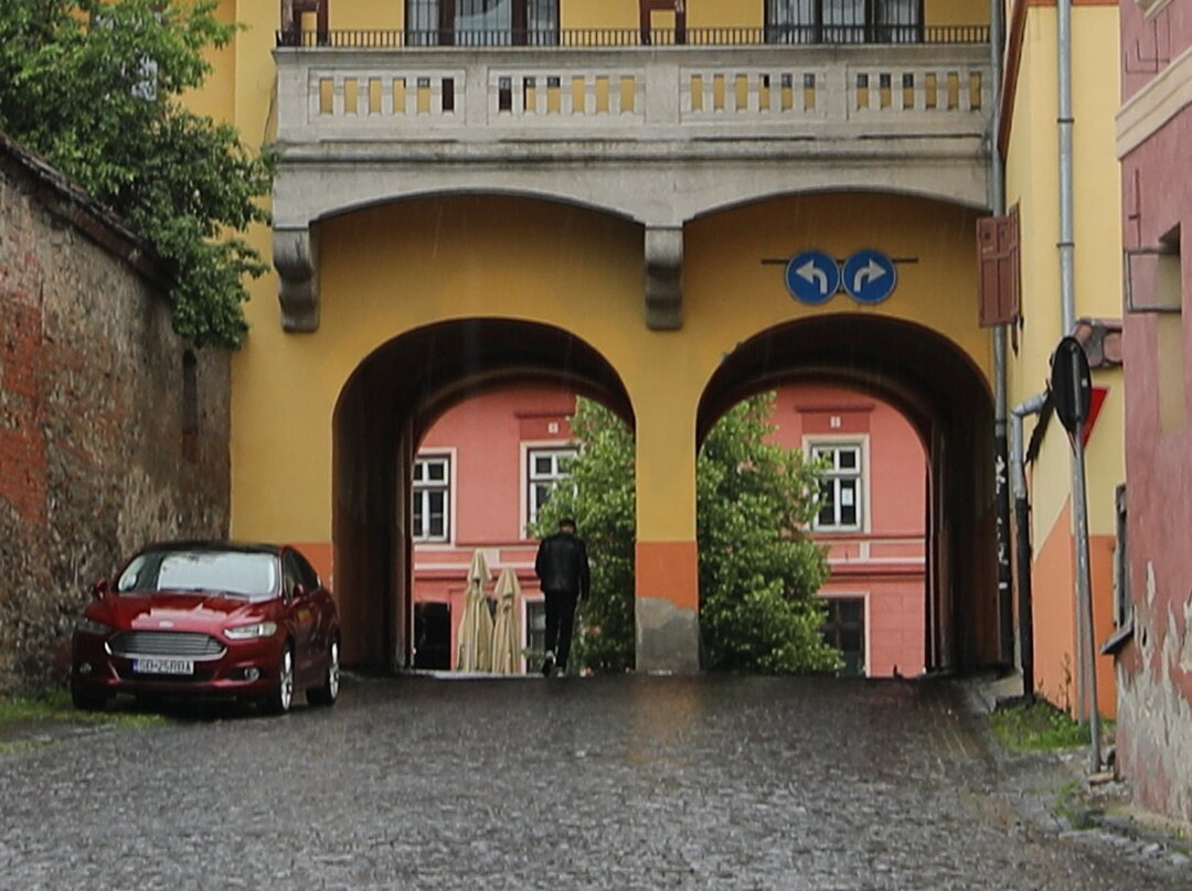 Catherine's Gate-锡吉索拉必去景点