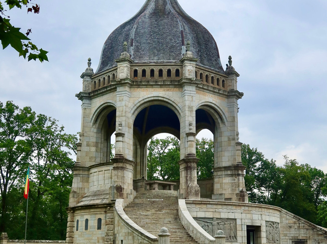 Basilique de Sainte Anne D'auray-Sainte-Anne-d'Auray必去景点