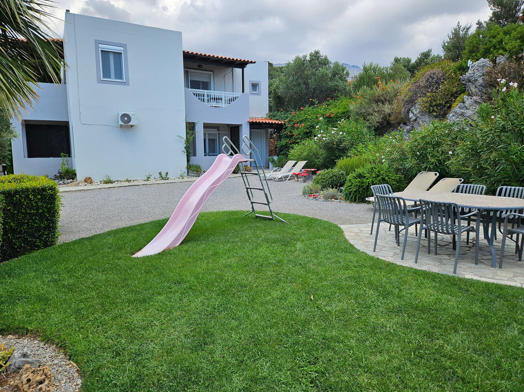 Nostalgia Apartments主图