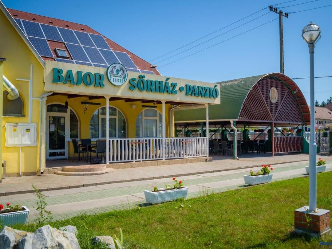 Hbh Bajor Sörház Sólyomfészek Panzió