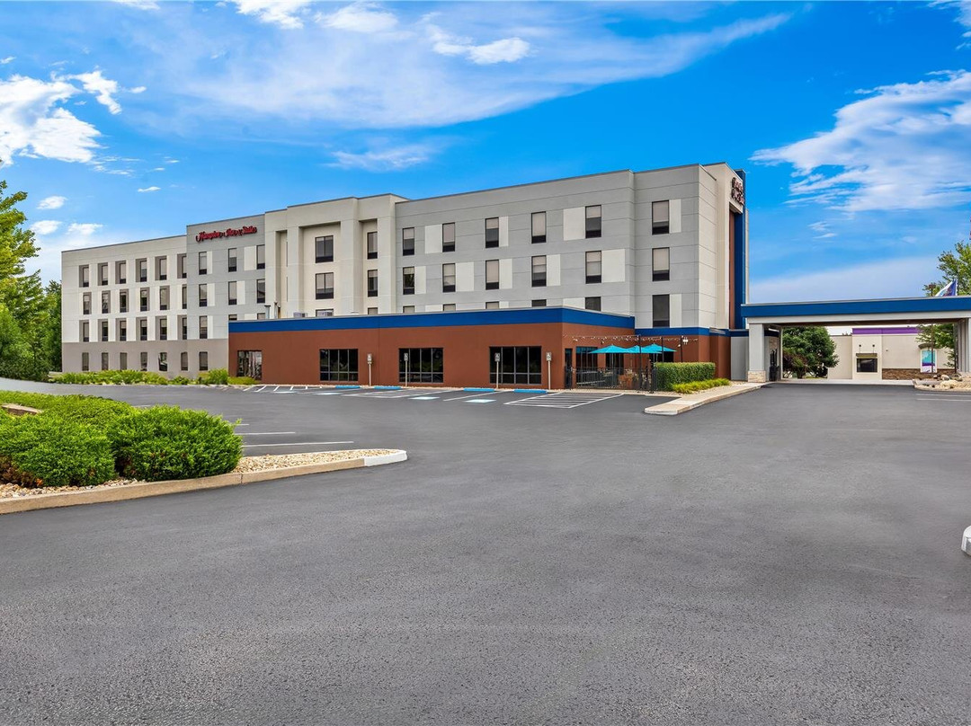 Slippery Rock酒店住宿-Hampton Inn & Suites Grove City