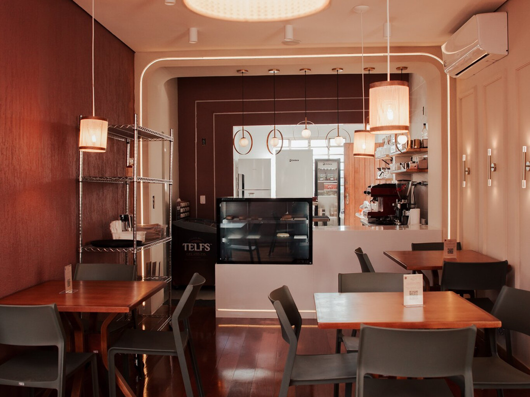 Coisa de Vó Cafeteria e Padaria Artesanal