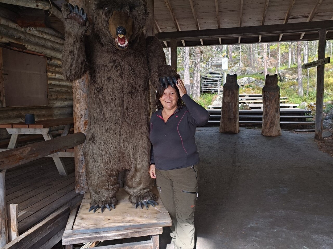 Karhunpesakivi-伊纳里必去景点